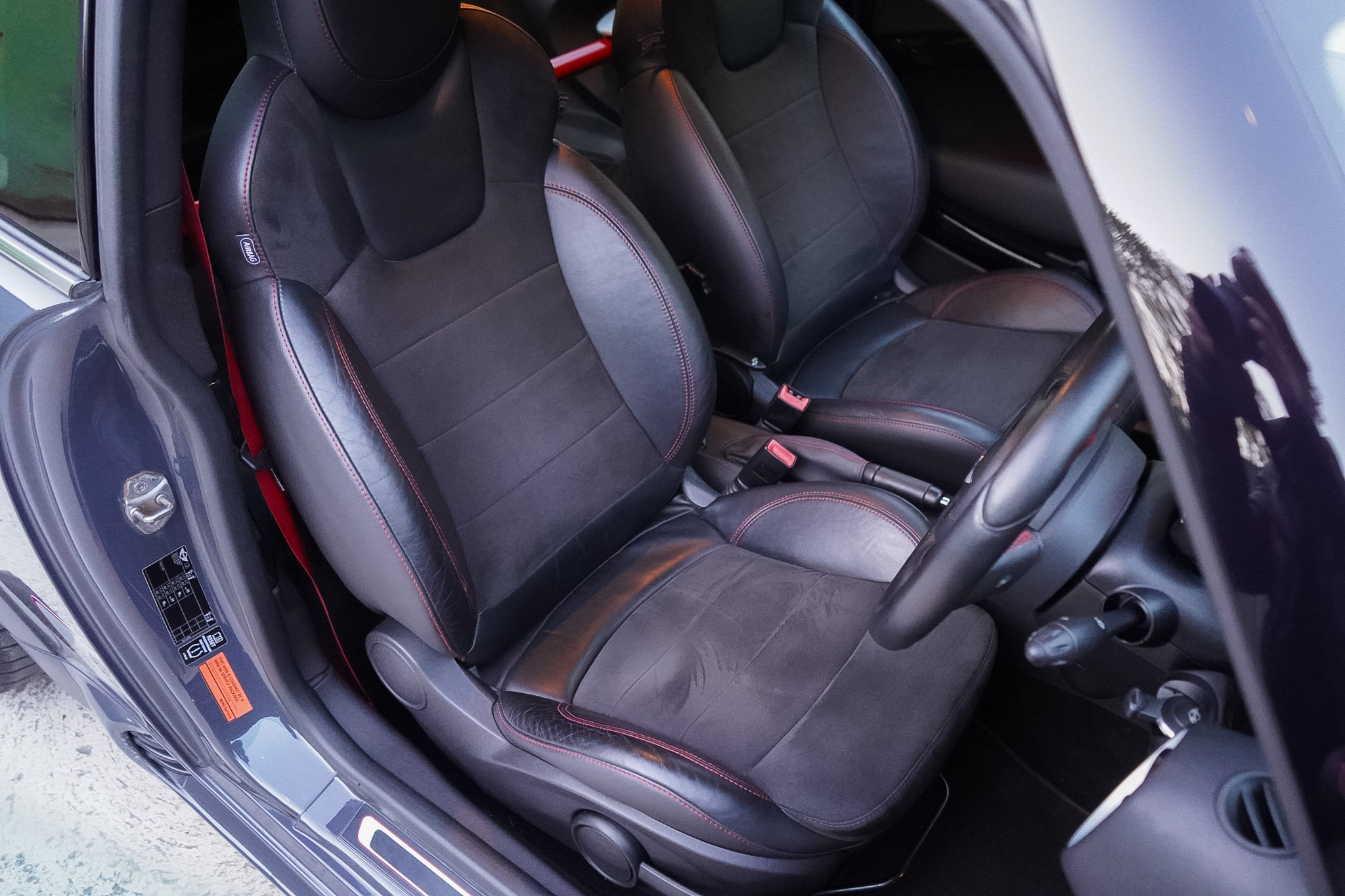 MINI GP2 (R56) front seats viewed from above.